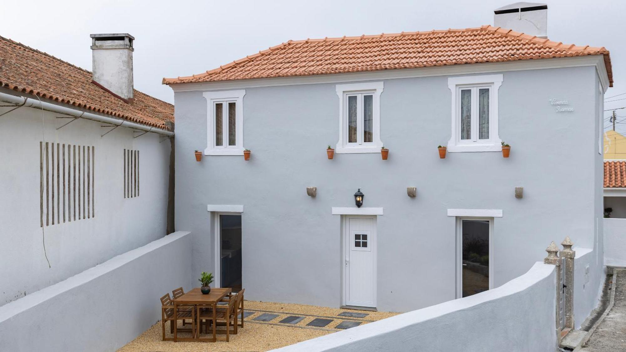 Apartment Comfortable Nook In By Lovelystay Sintra
