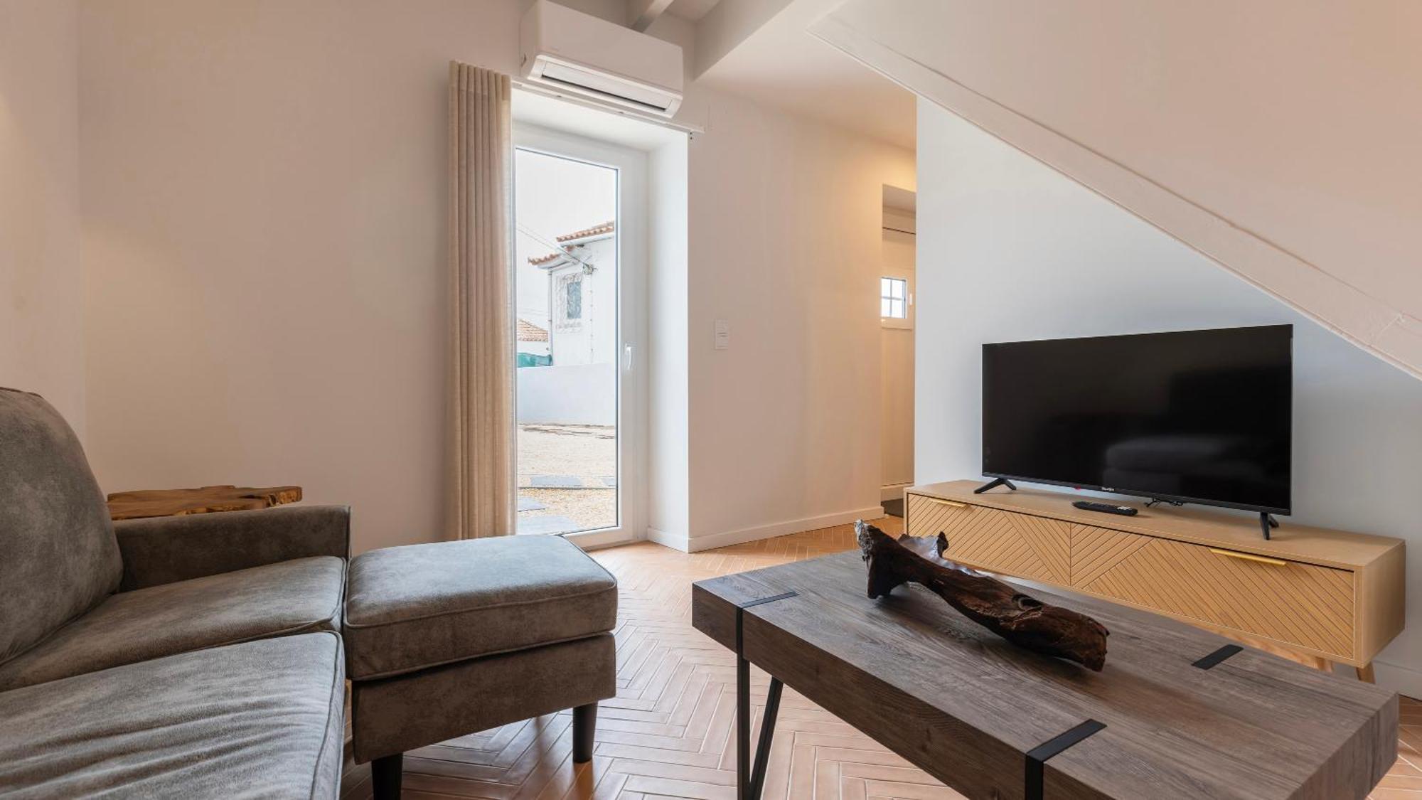 Comfortable Nook In By Lovelystay Apartment Sintra